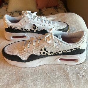 Nike sneakers with leopard.